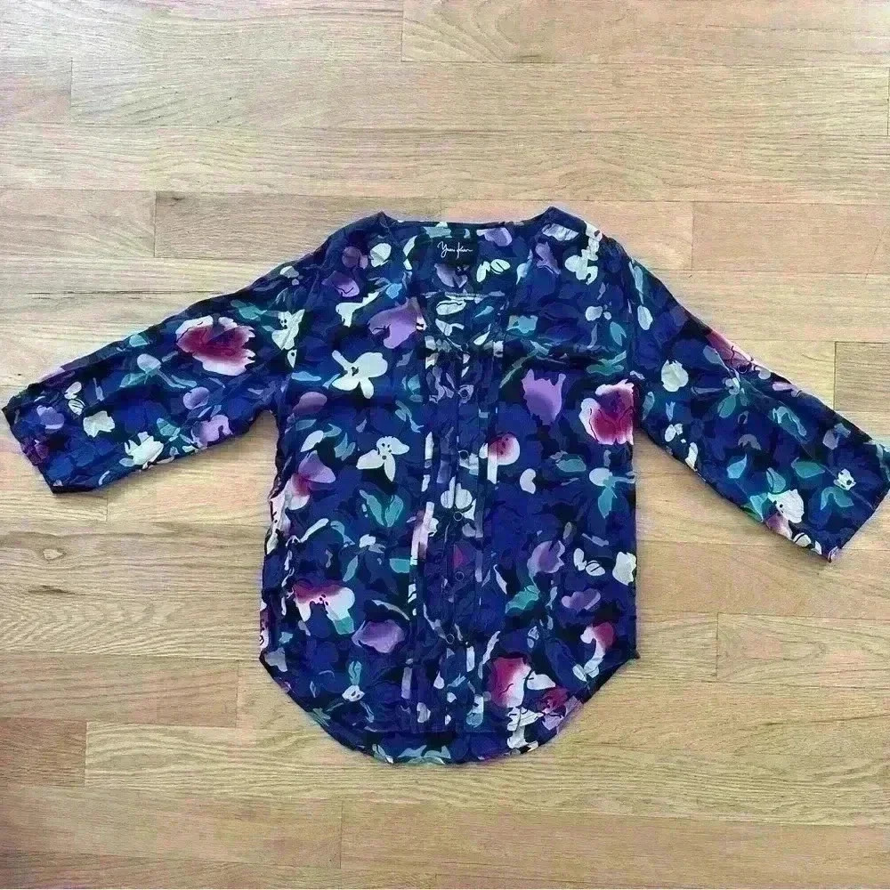 Yumi Kim Floral Abstract Button Up Roll Tab Blouse 100% Silk -Size Small